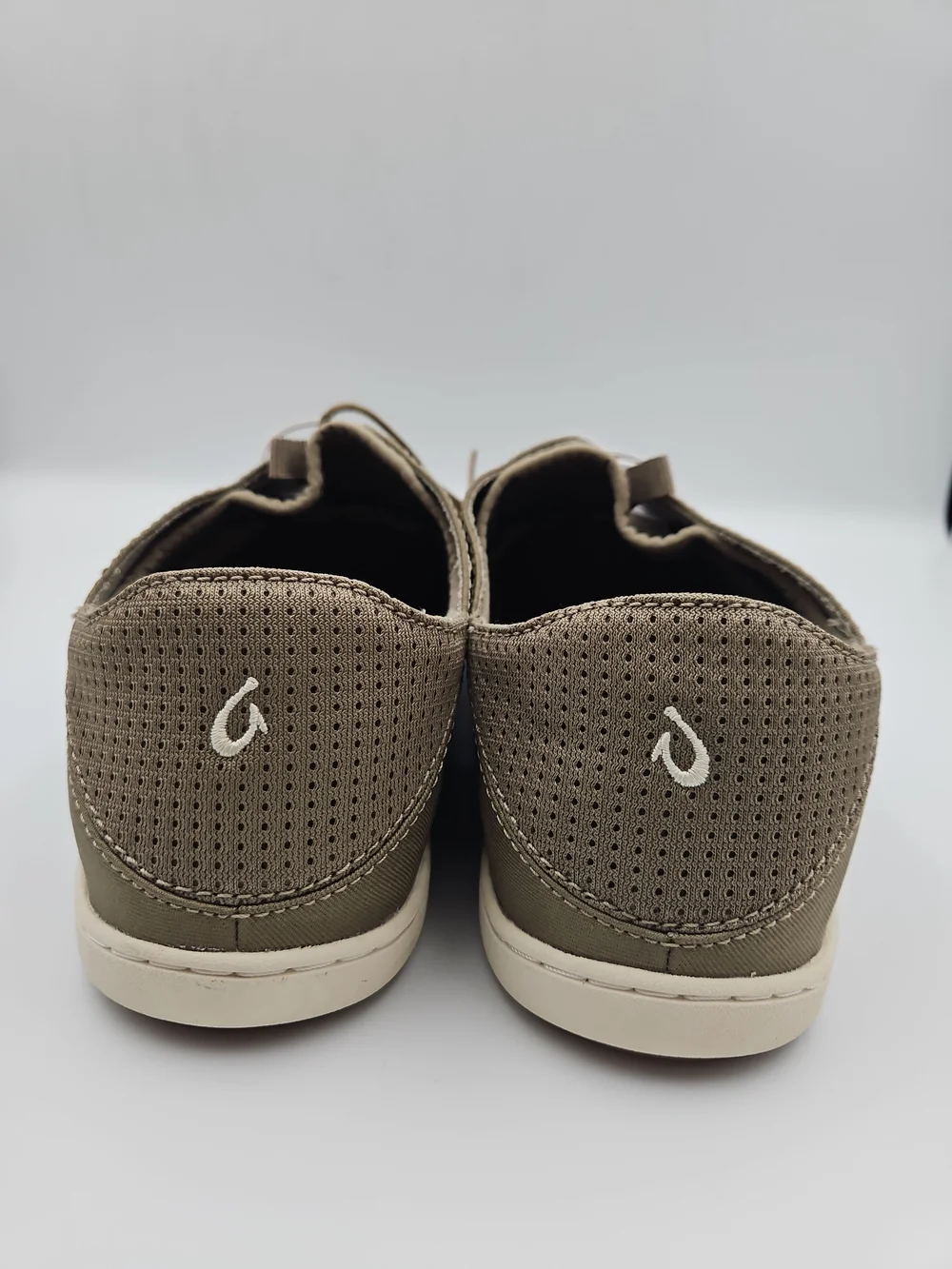 OluKai casual sneaker